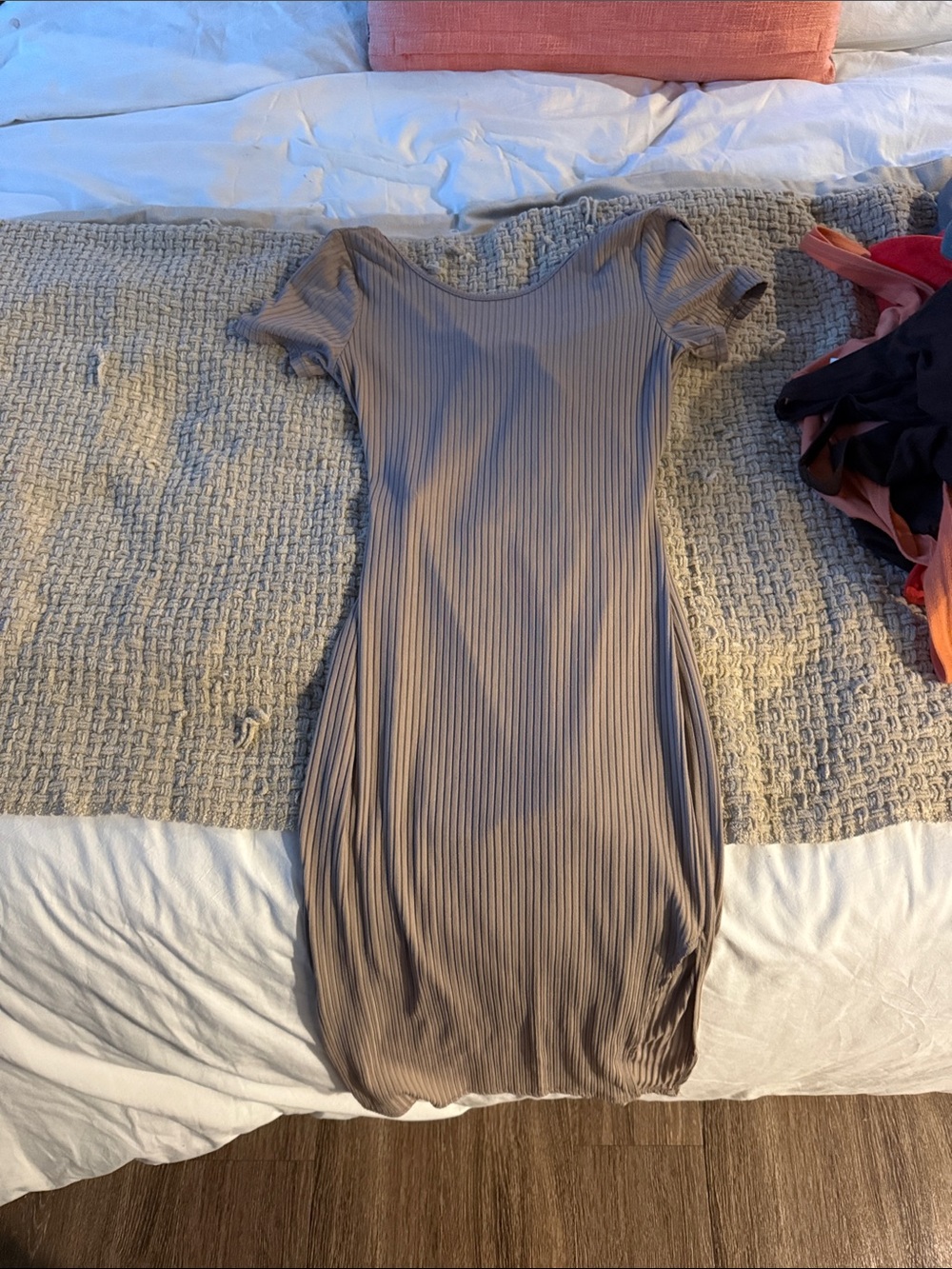 Women’s Ribbed Short-Sleeve Midi Dress in Taupe